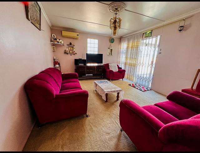 3 BEDROOM HOUSE FOR SALE IN EARLSFIELD